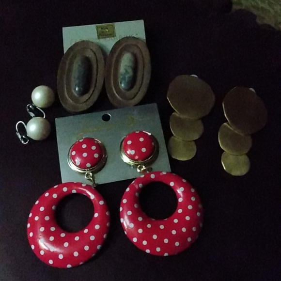 None Jewelry - Clip on Earrings